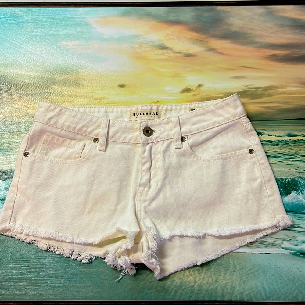 BULLHEAD Denim Co. Size 5 White Shorts $22